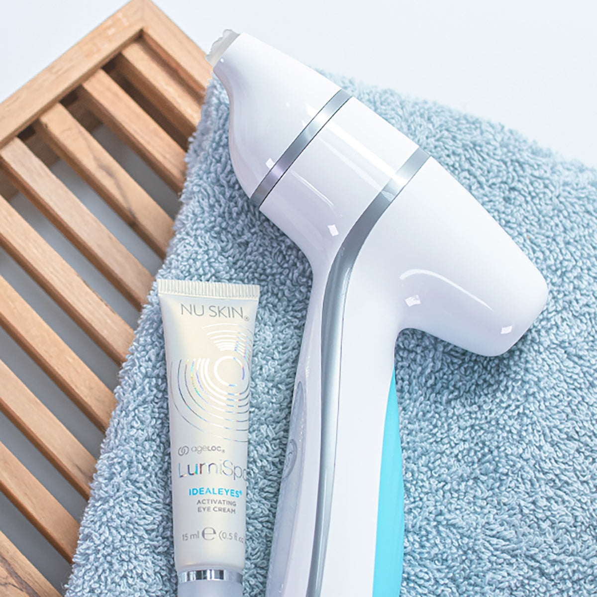 ageLOC LumiSpa Accent & IdealEyes - verhelderende oogcrème en opzetstuk