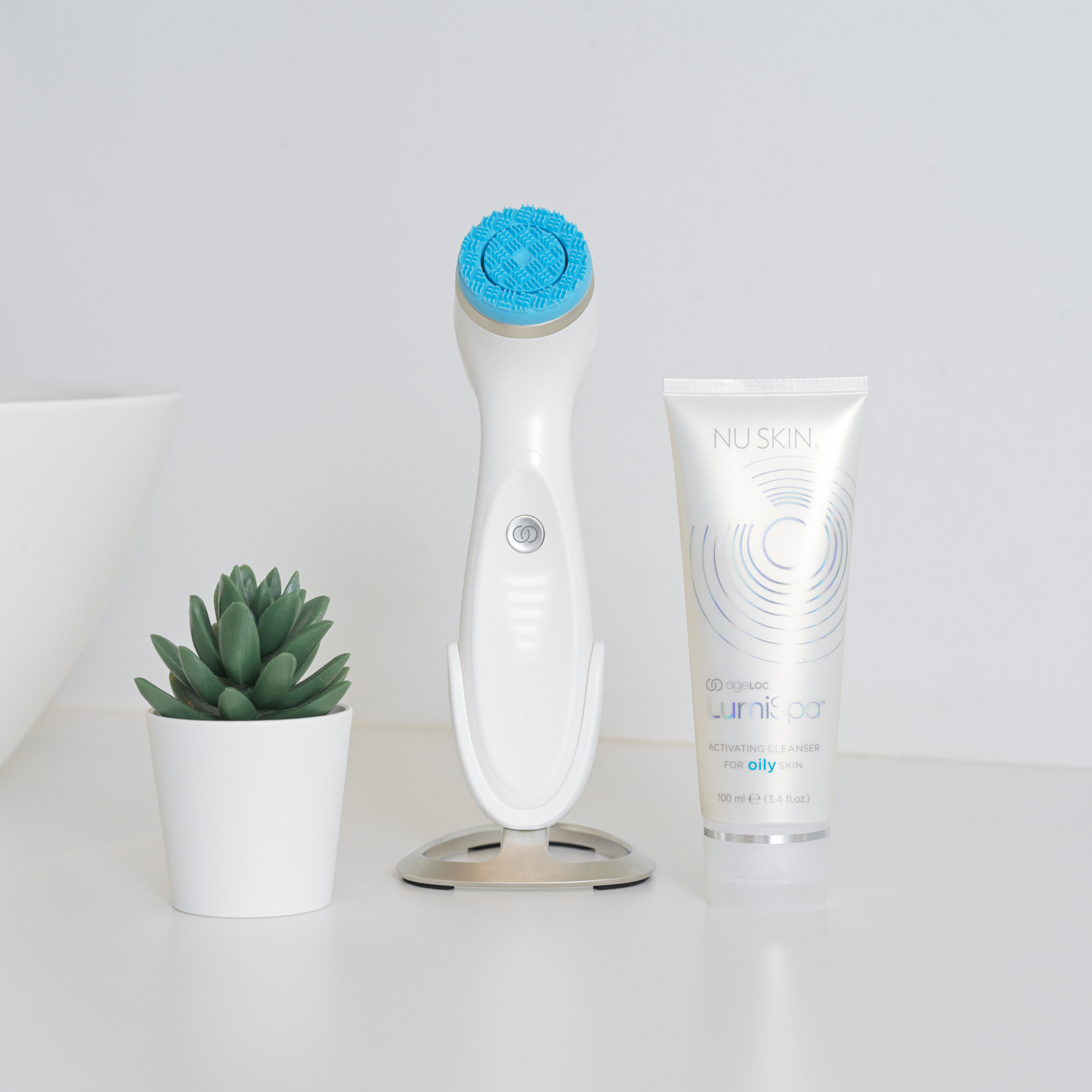 Holder for the ageLOC LumiSpa iO